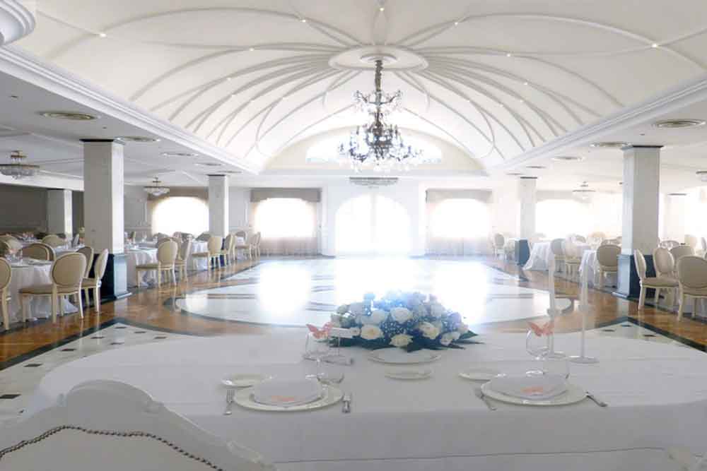 Corte Corona Ricevimenti.. wedding & banqueting
